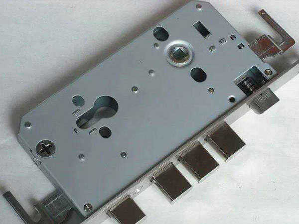 新疆24小时上门开锁公司